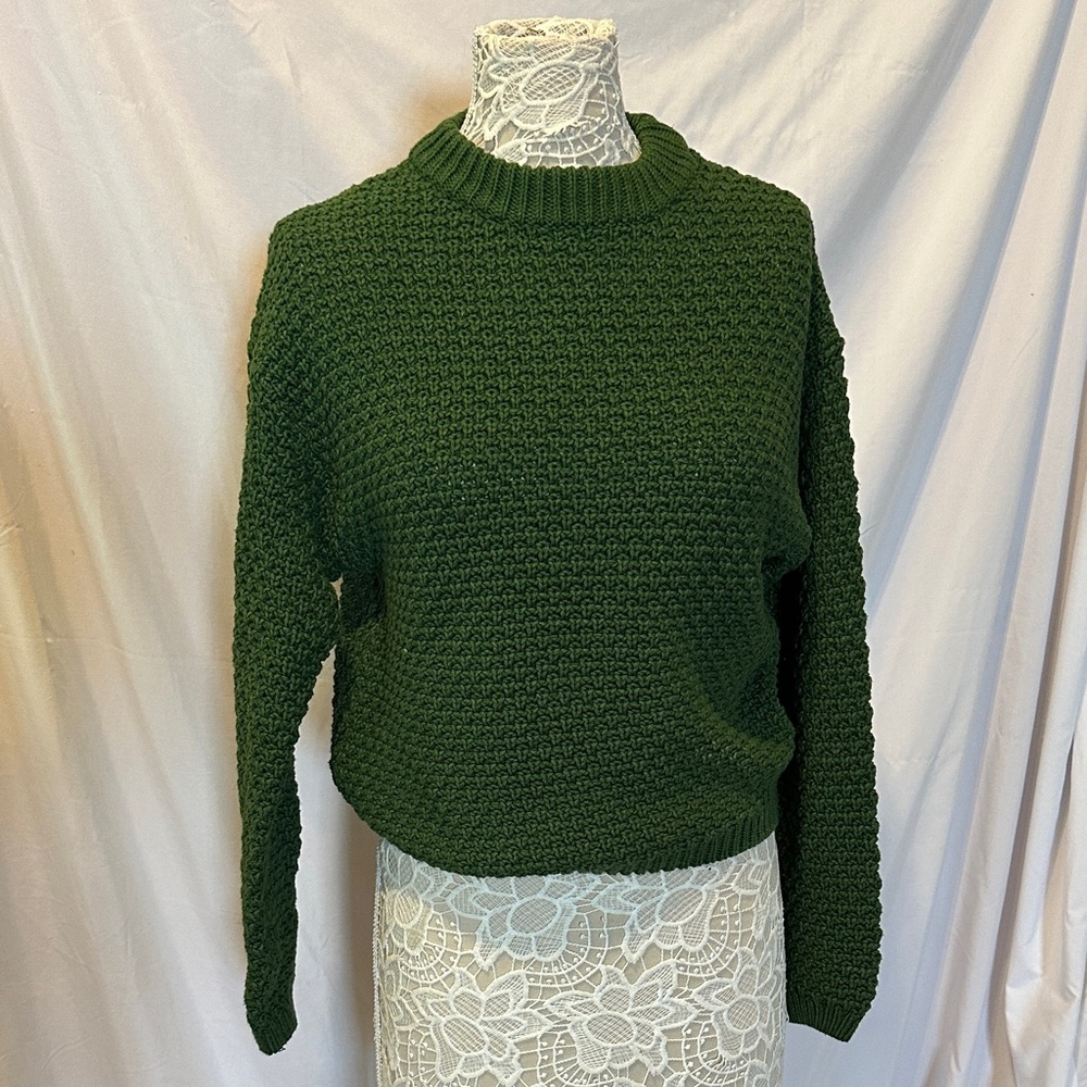 Universal Thread Forest Green Crew Neck Sweater